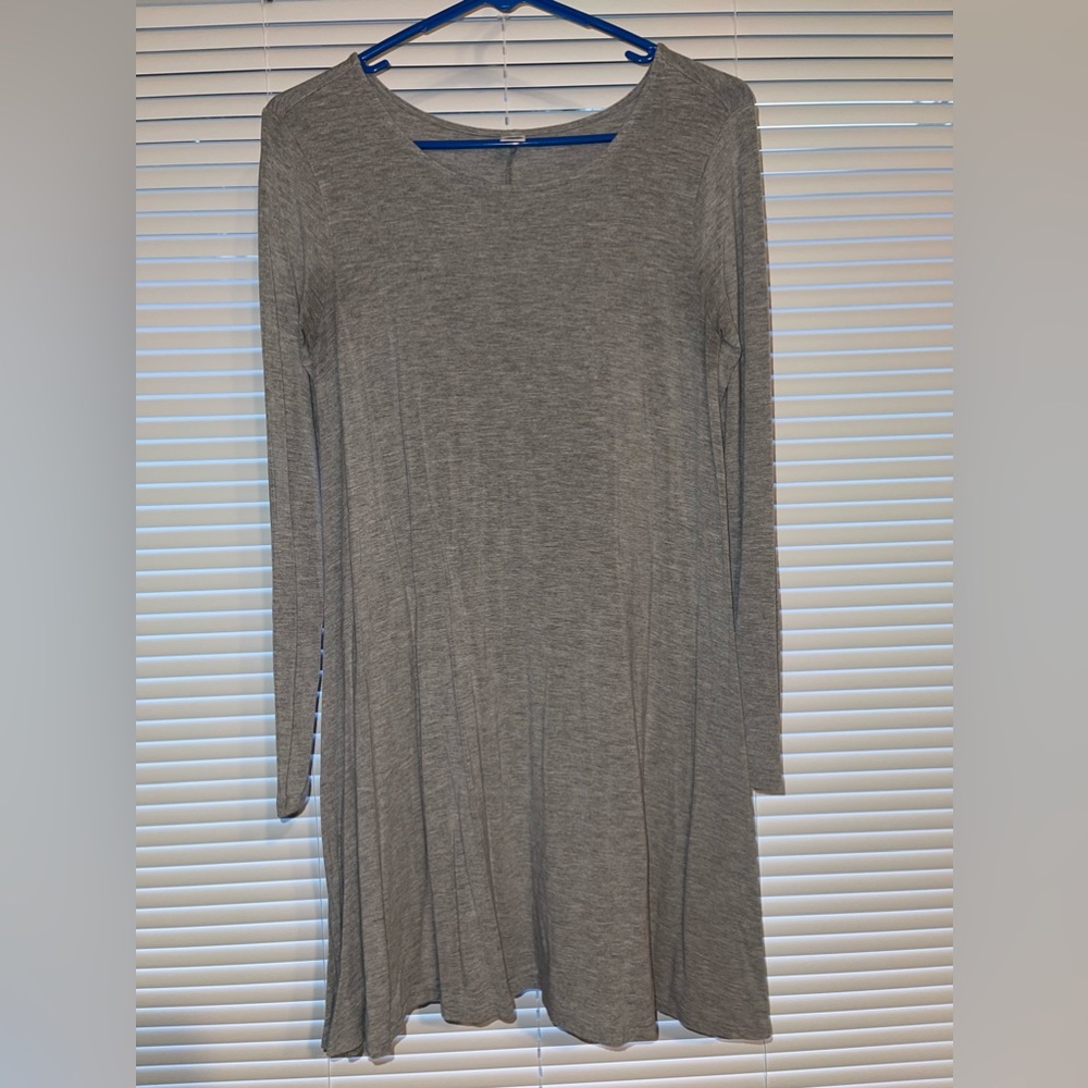 grey dress